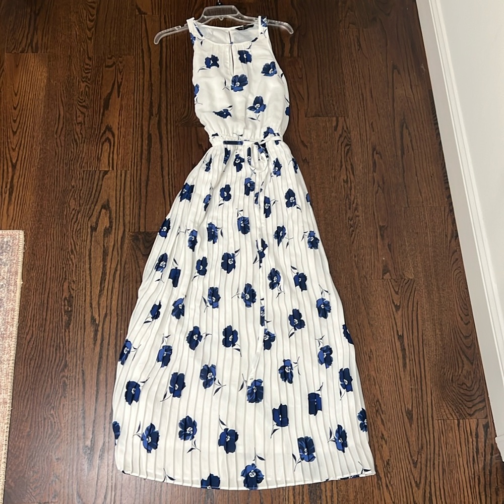 Banana Republic Pleated Floral High Neck Keyhole Back Maxi Dress